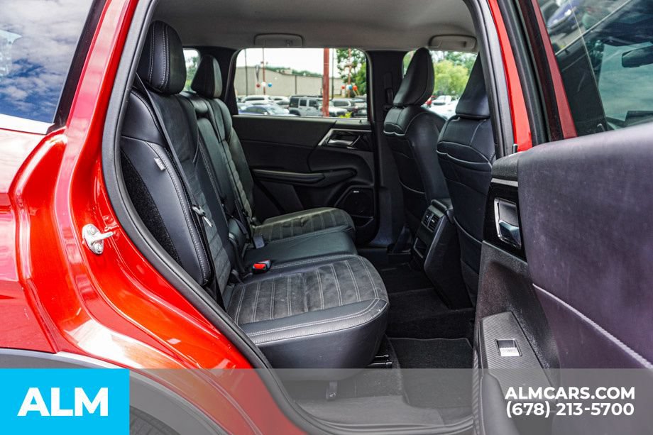 Used 2025 Mitsubishi Outlander SE FWD image 23