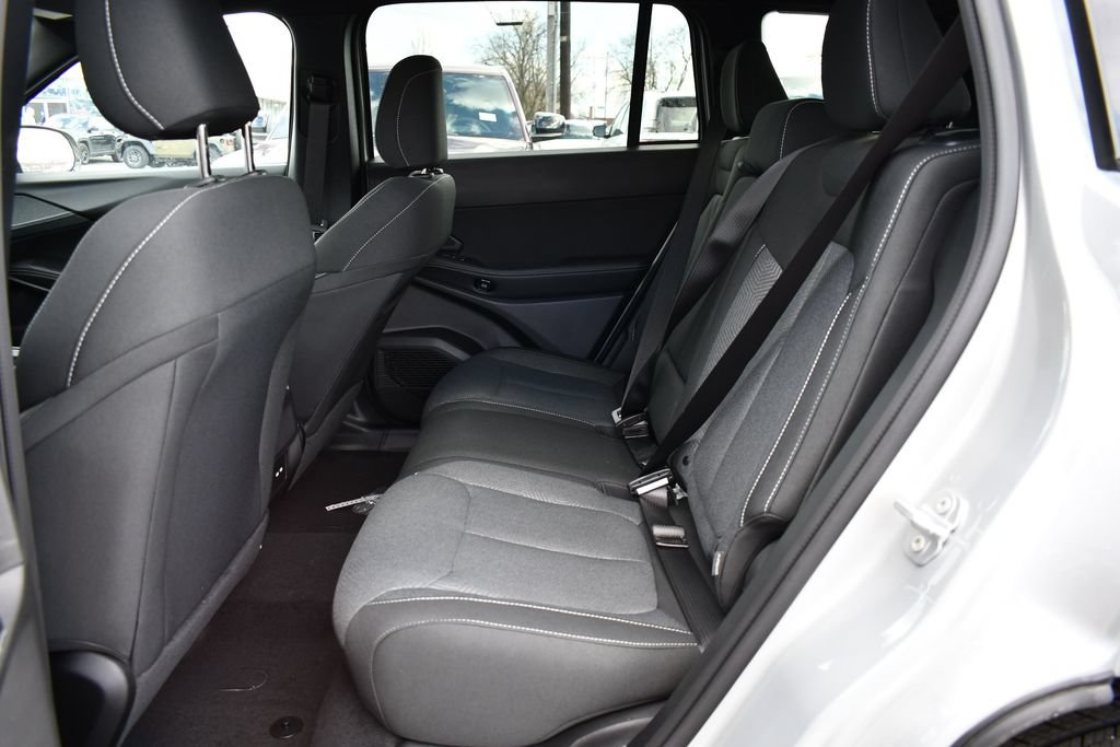 New 2026 Jeep Cherokee Laredo AWD/4WD image 8