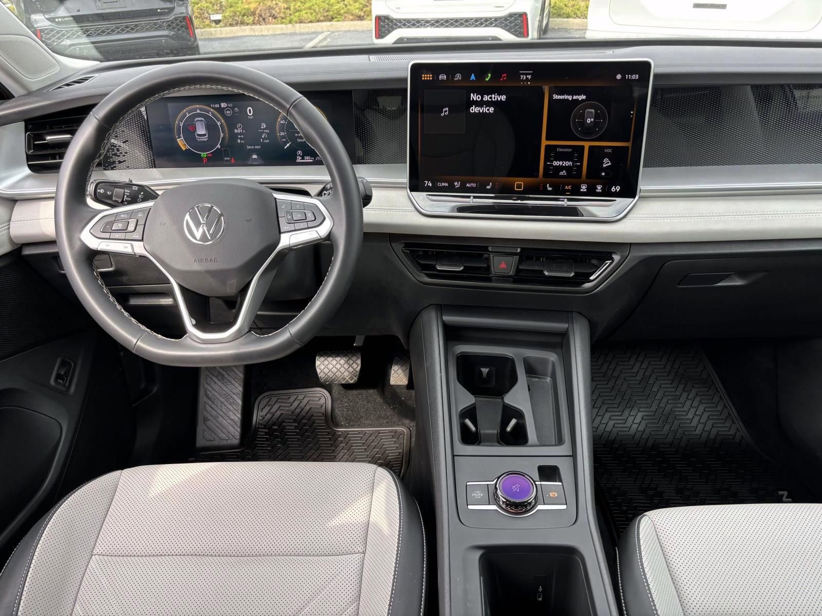 Certified 2025 Volkswagen Tiguan SE AWD/4WD image 27