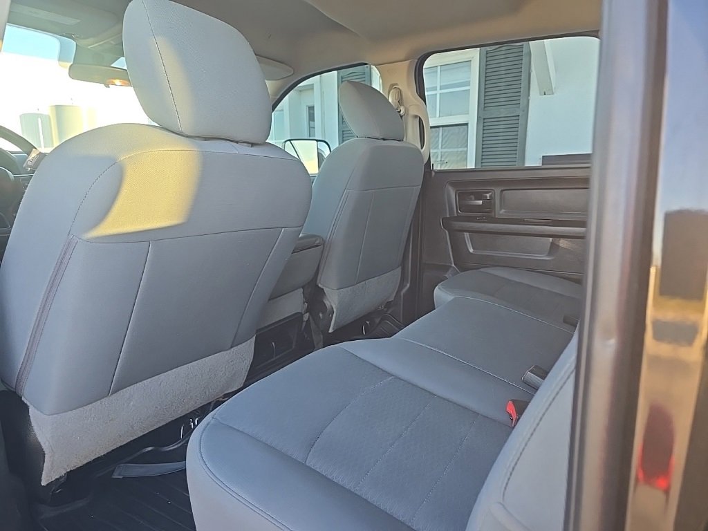 Used 2018 RAM 2500 Tradesman w/ Chrome Appearance Group image 17