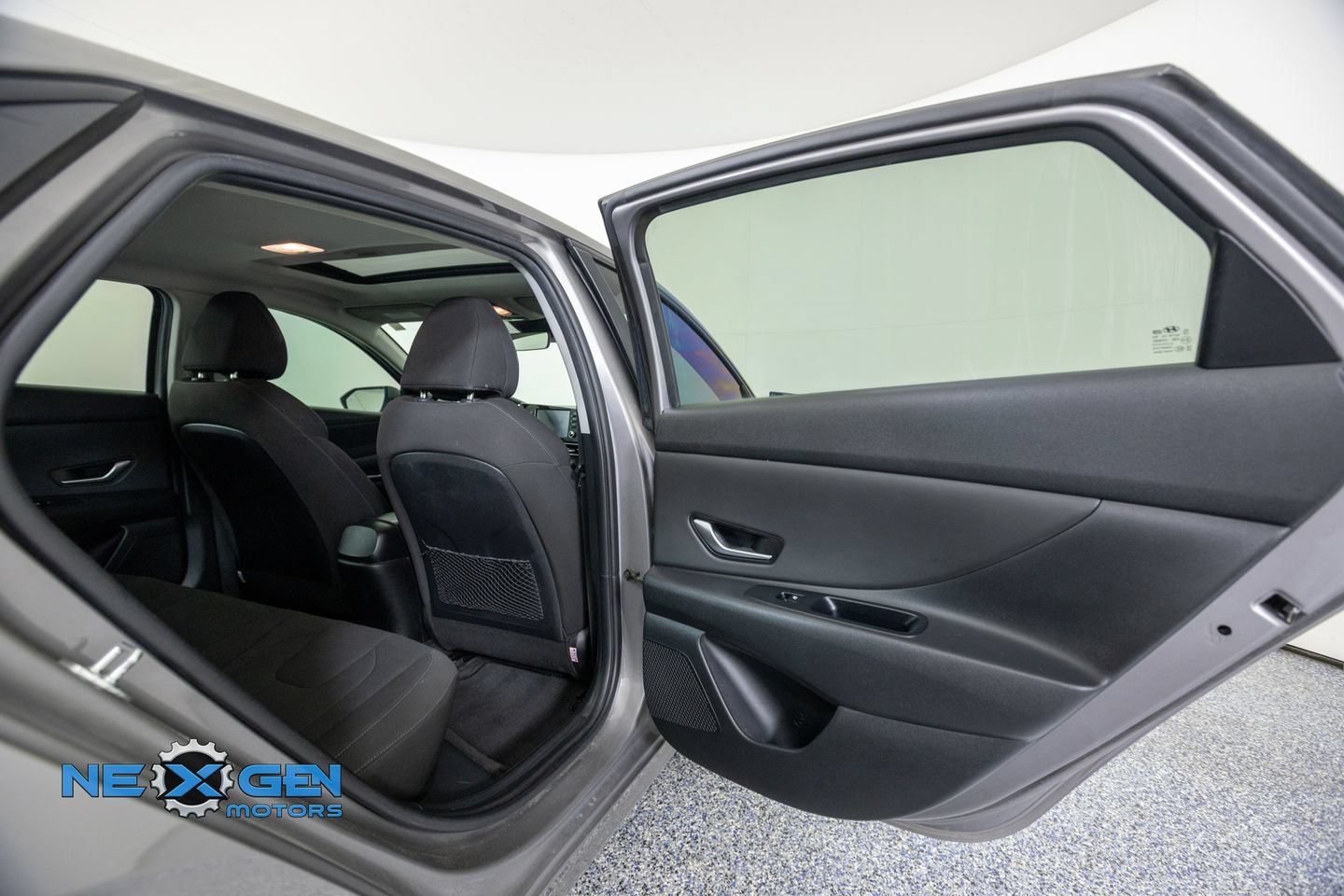 Used 2021 Hyundai Elantra SEL w/ Convenience + Premium Package FWD image 34