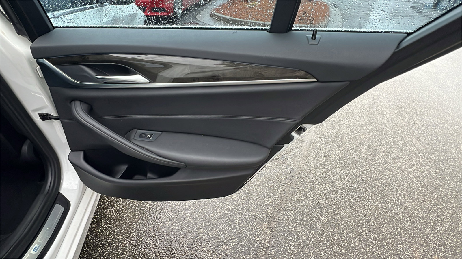 Used 2018 BMW 530e xDrive image 21