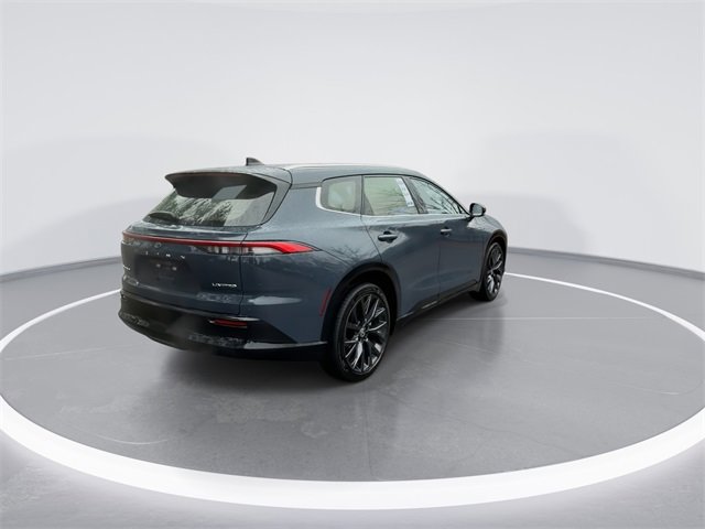 Used 2025 Toyota Crown Signia Limited w/ Advanced Technology Package image 8