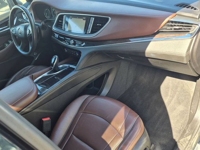 Certified 2018 Buick Enclave Avenir w/ Avenir Technology Package AWD/4WD image 30