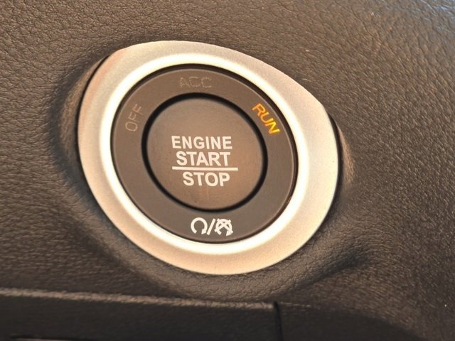 New 2026 Chrysler Pacifica Select image 13