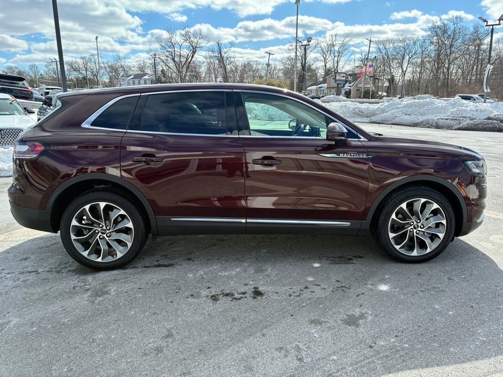 Certified 2023 Lincoln Nautilus Reserve image 7