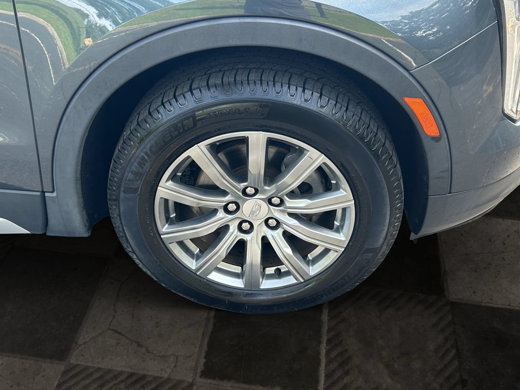 Used 2019 Cadillac XT4 Premium Luxury w/ Driver Awareness Package FWD image 10