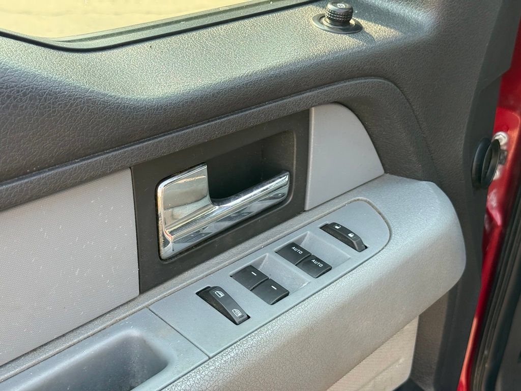 Used 2013 Ford F150 XLT w/ Luxury Equipment Group RWD image 13