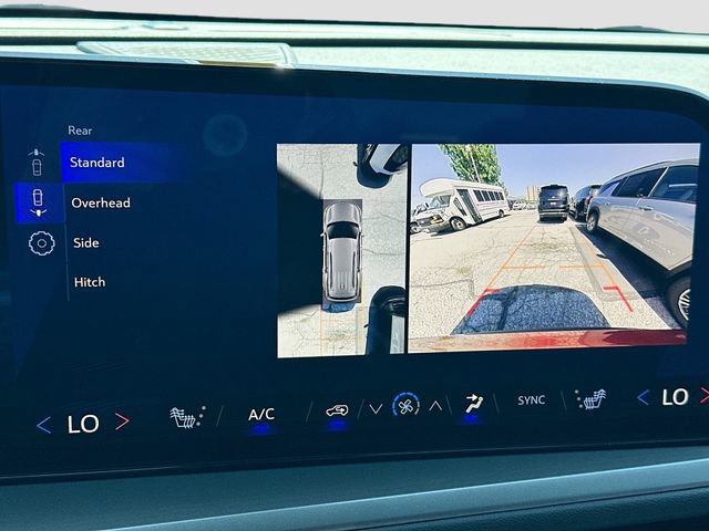 New 2025 Chevrolet Traverse LT w/ Enhanced Driving Package image 13