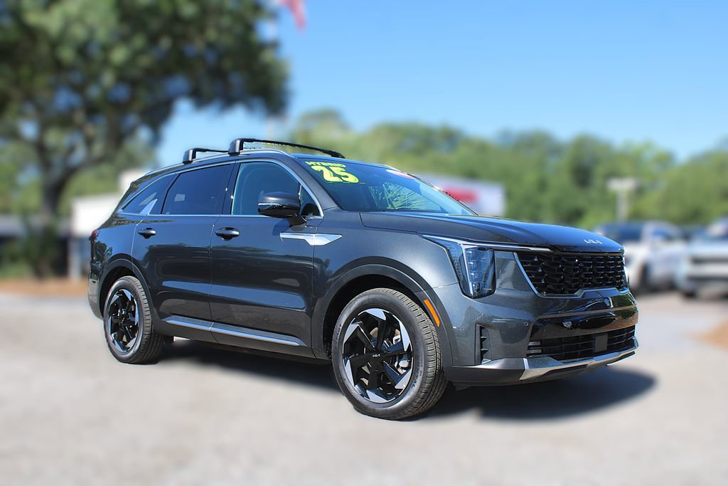 Certified 2025 Kia Sorento EX AWD/4WD image 3