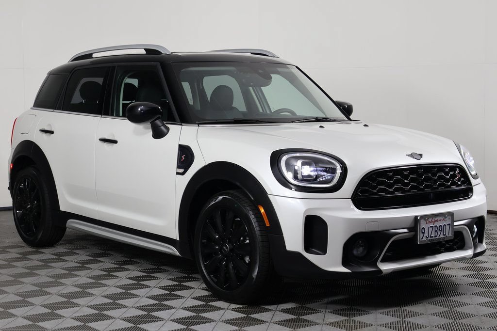 Used 2024 MINI Cooper Countryman S FWD image 3