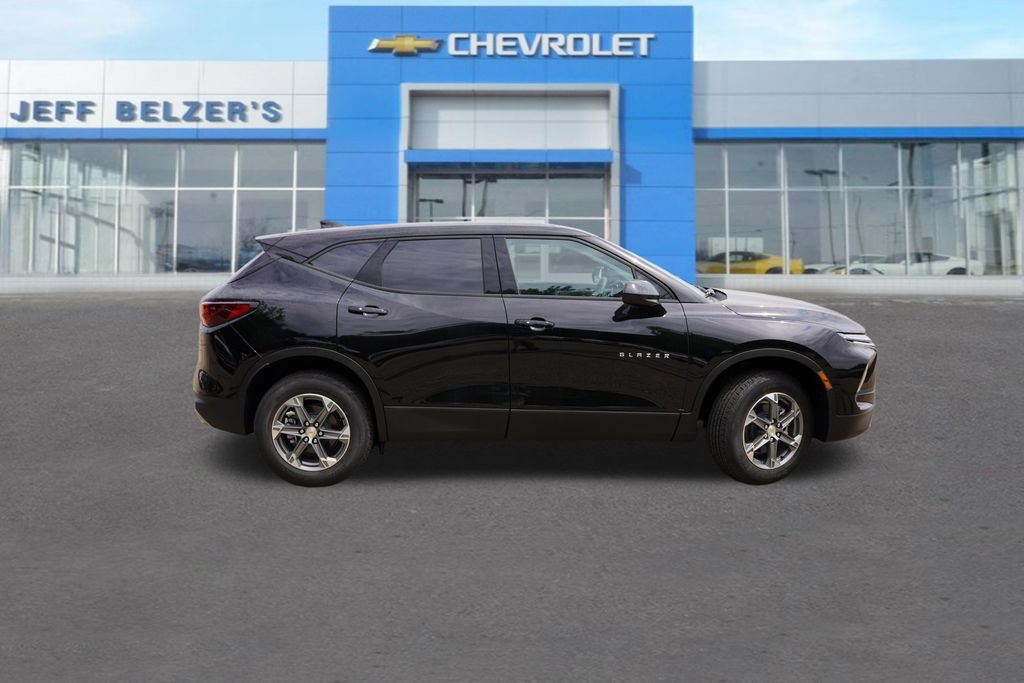 New 2026 Chevrolet Blazer LT AWD/4WD image 2
