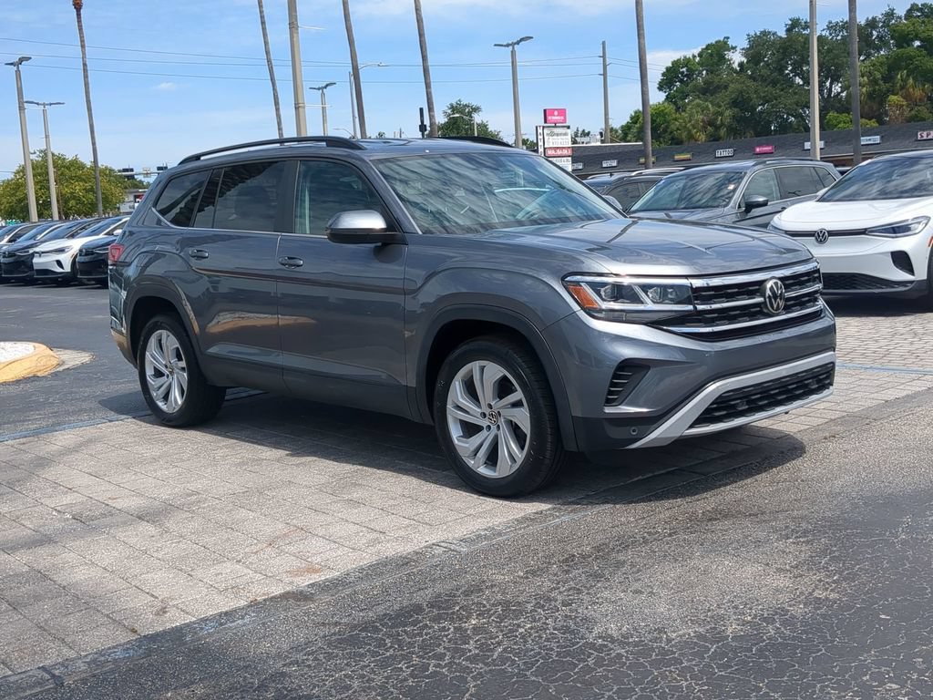 Used 2021 Volkswagen Atlas SE w/ Towing Package FWD image 2