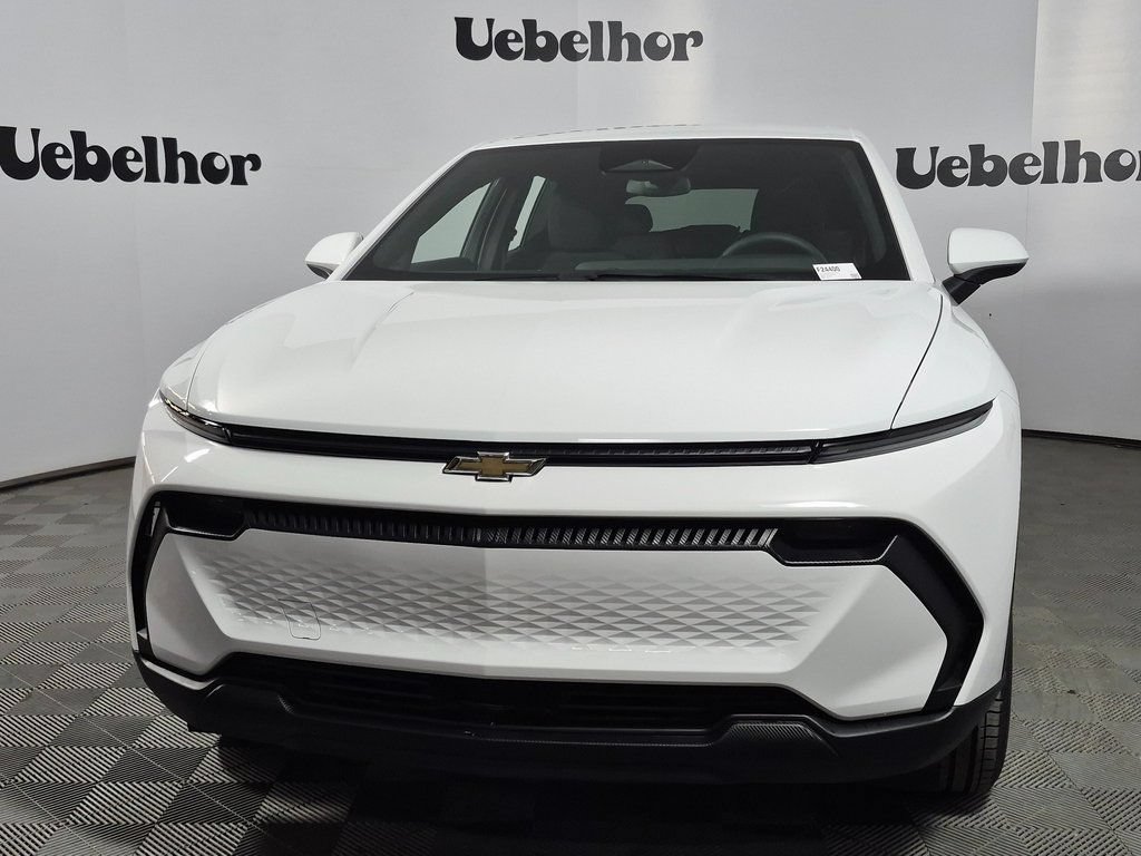 New 2026 Chevrolet Equinox EV LT FWD image 2