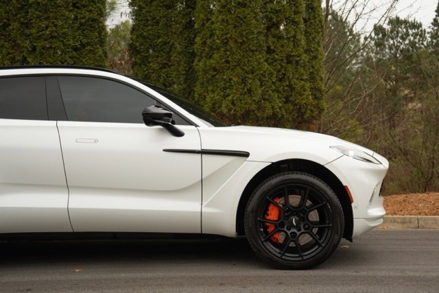 Used 2022 Aston Martin DBX image 9