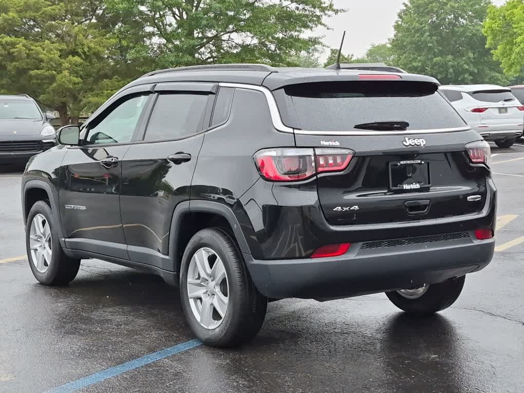 Used 2022 Jeep Compass Latitude w/ Convenience Group AWD/4WD image 4