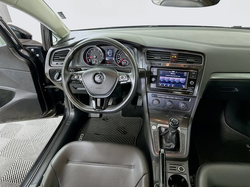 Used 2020 Volkswagen Golf 4-Door FWD image 19