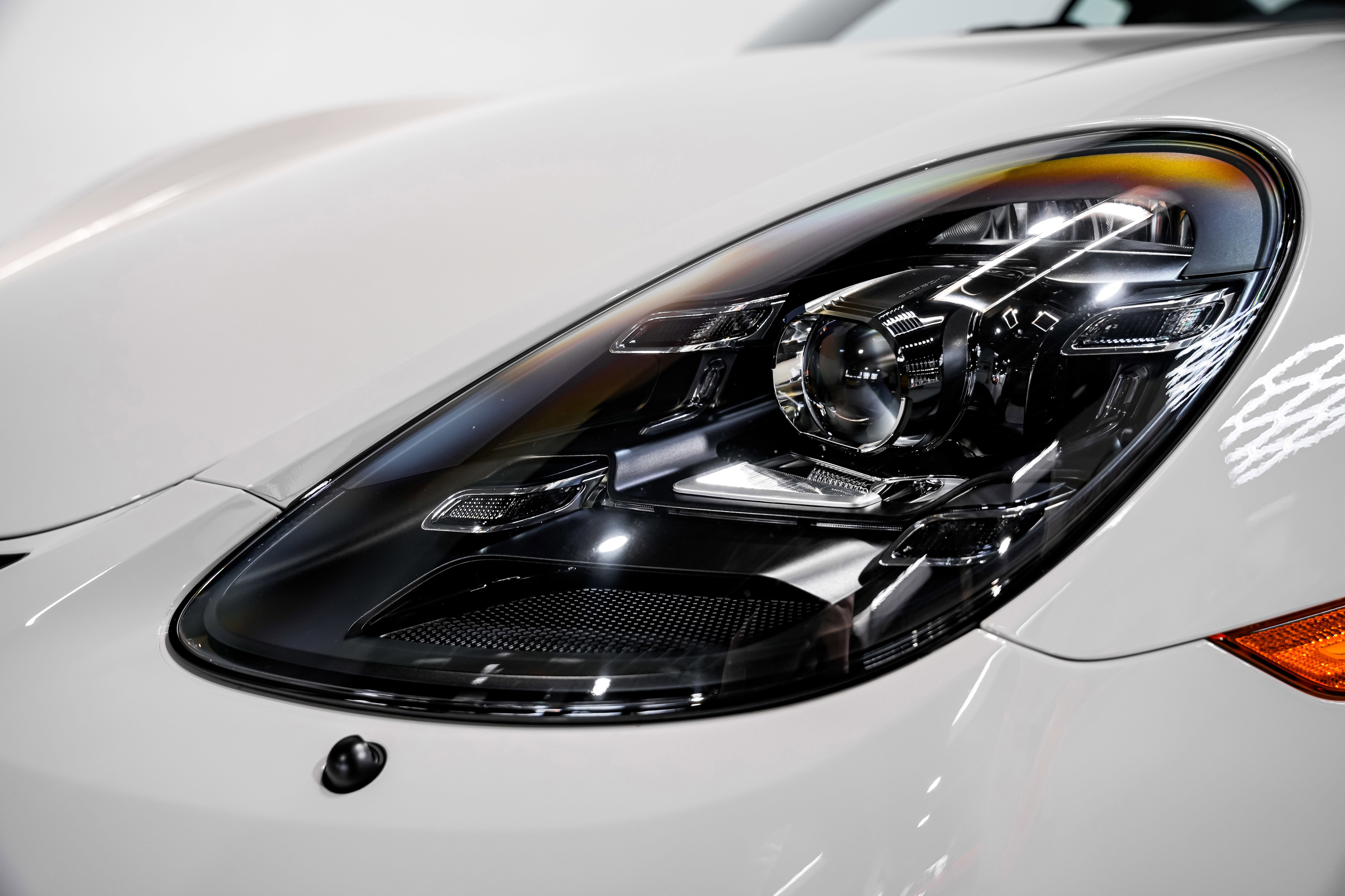 Used 2021 Porsche 718 Cayman GT4 image 30