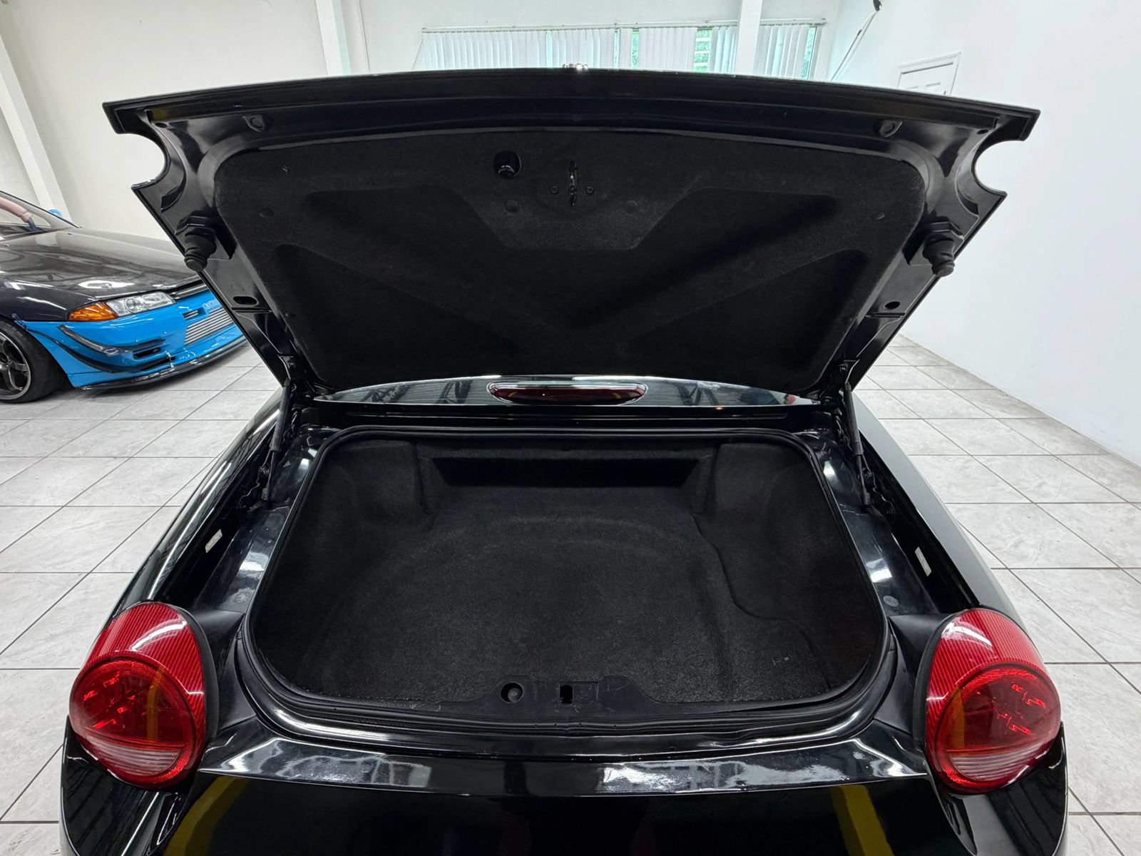 Used 2003 Ford Thunderbird RWD image 15