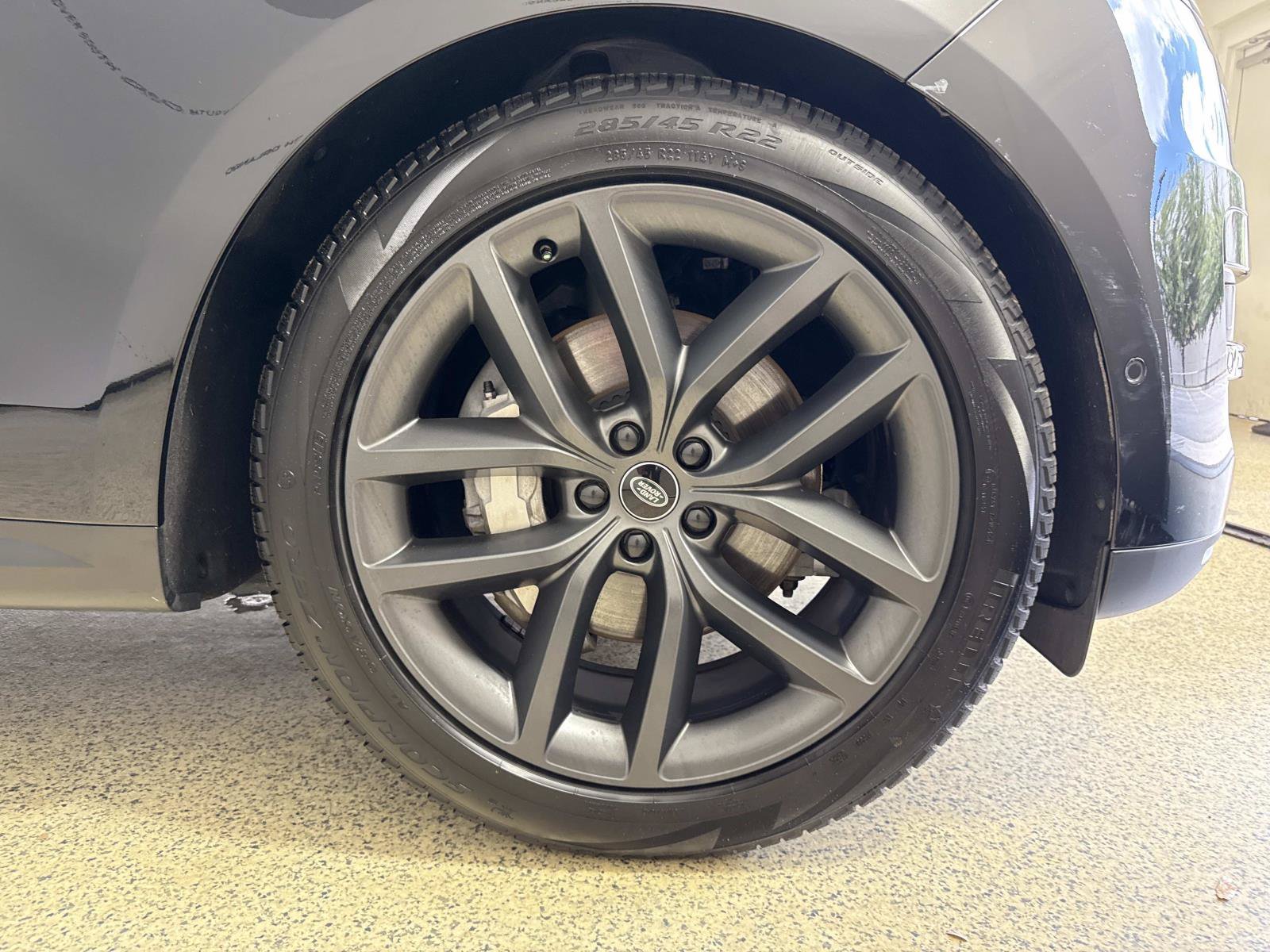 Used 2023 Land Rover Range Rover Sport SE AWD/4WD image 9