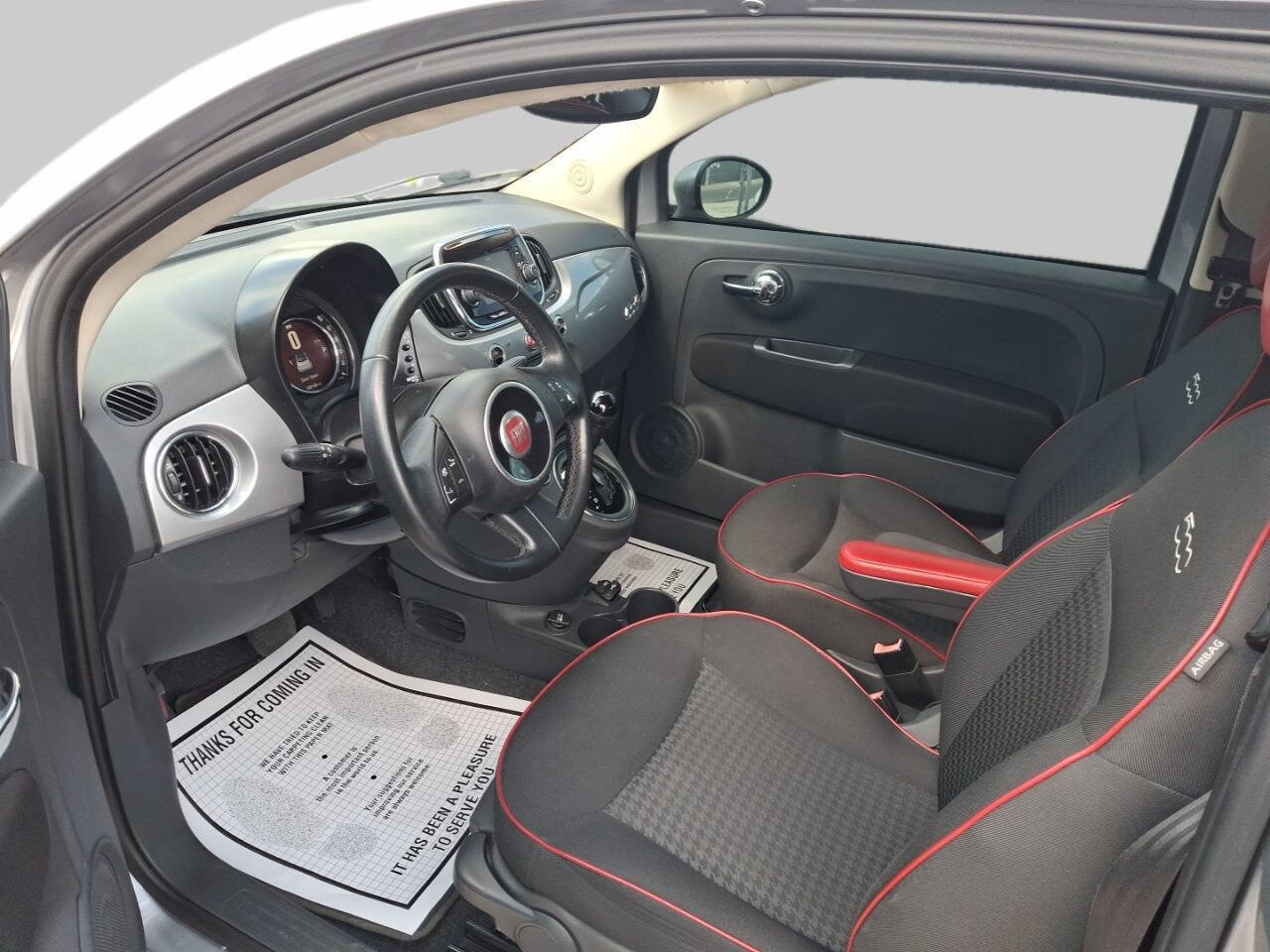 Used 2017 FIAT 500 Pop image 8