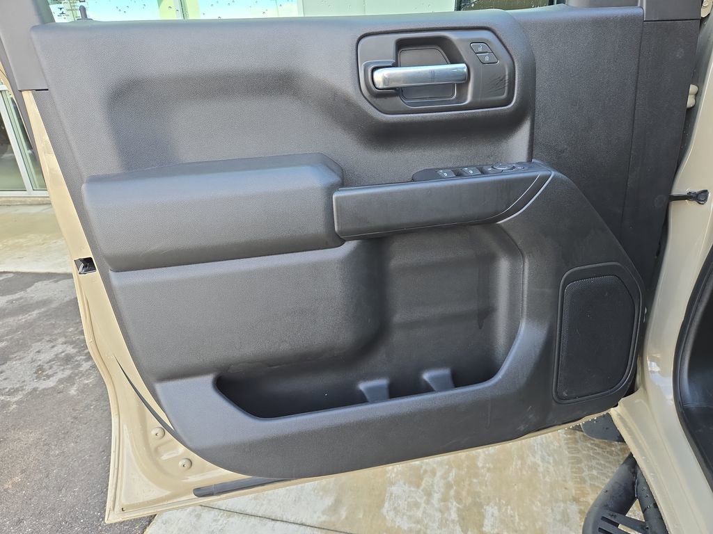 Used 2022 Chevrolet Silverado 1500 Custom Trail Boss w/ LPO, Dark Essentials Package image 12