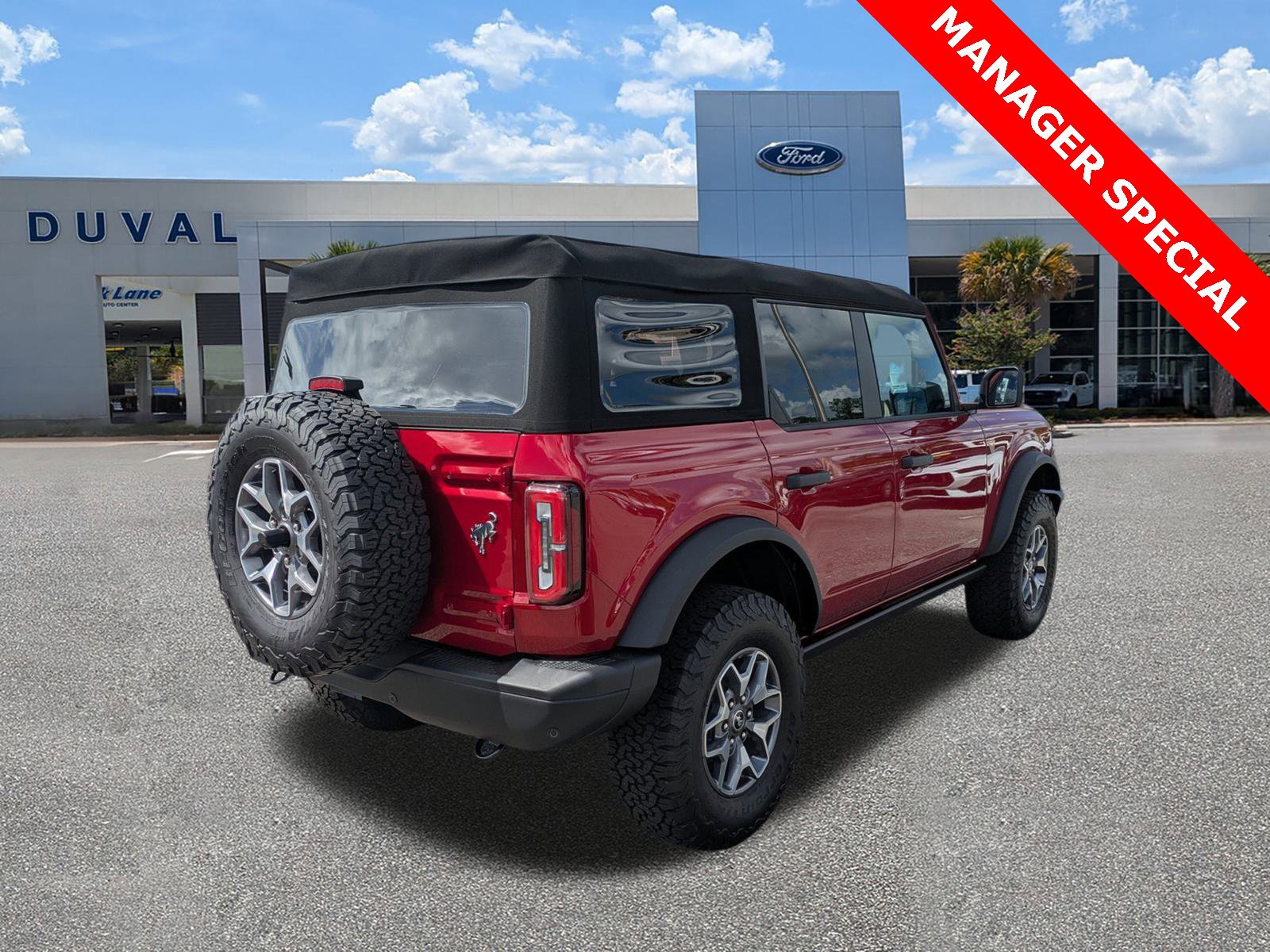 New 2025 Ford Bronco Badlands image 3