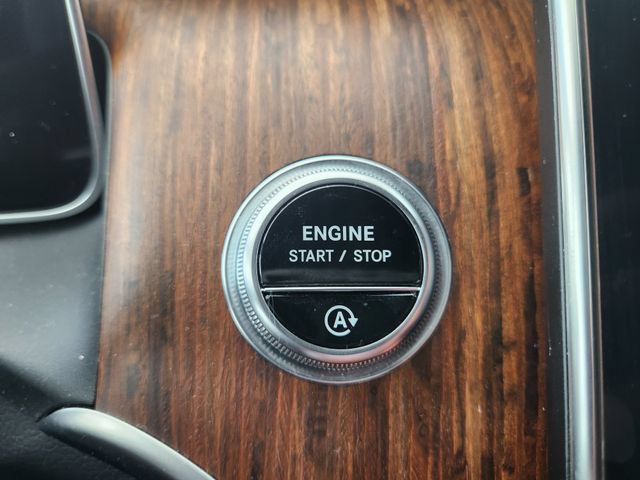Used 2024 Mercedes-Benz GLC 300 4MATIC image 19