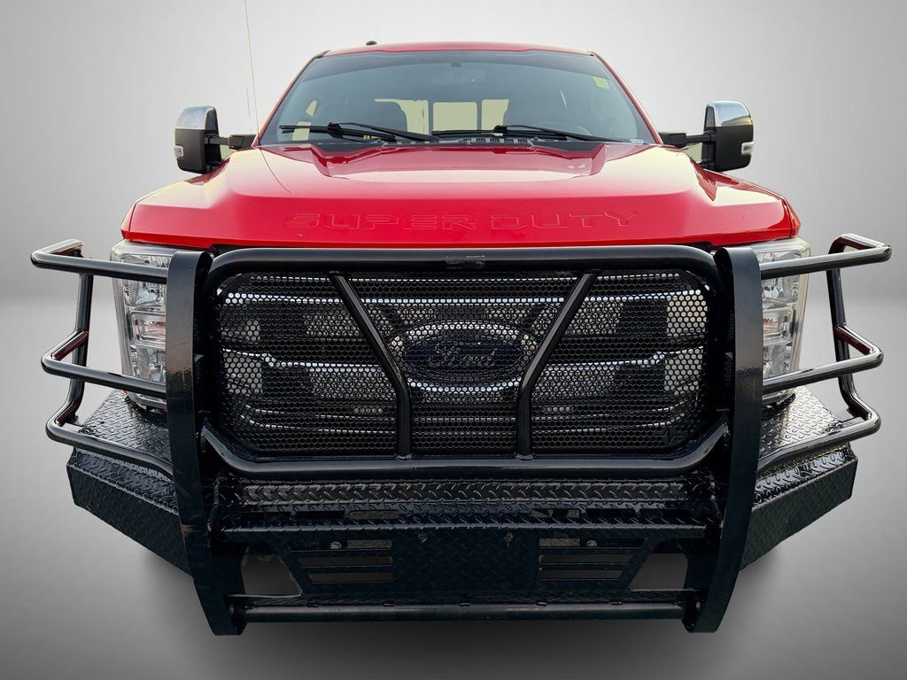 Used 2018 Ford F250 Lariat w/ Chrome Package image 11