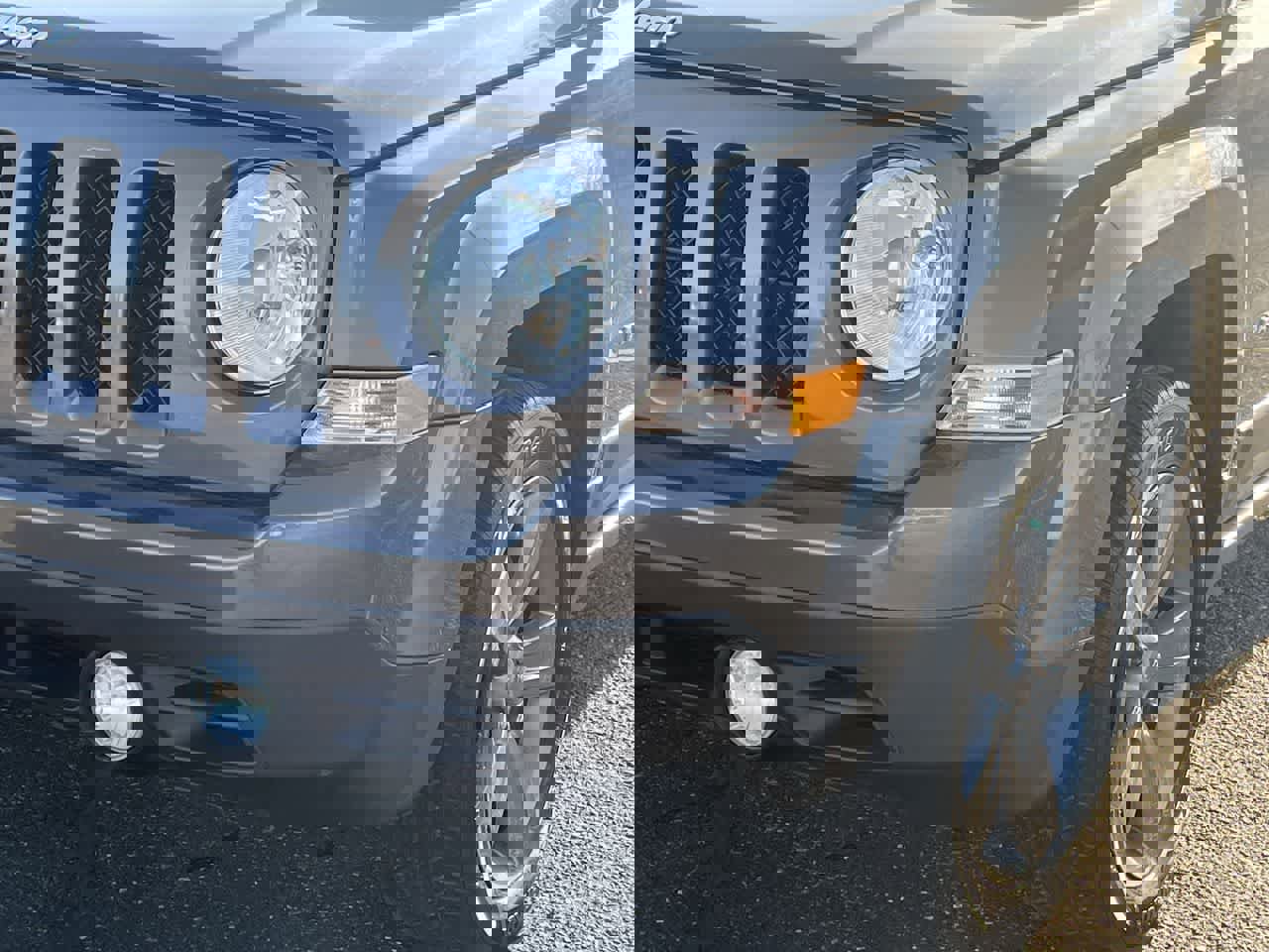 Used 2015 Jeep Patriot High Altitude image 30