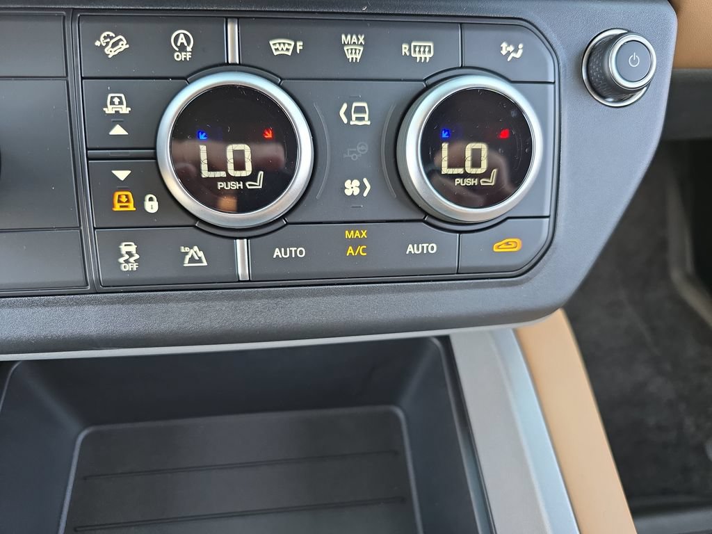 New 2026 Land Rover Defender 130 V8 AWD/4WD image 25