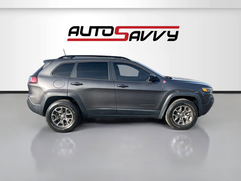 Used 2022 Jeep Cherokee Trailhawk image 8