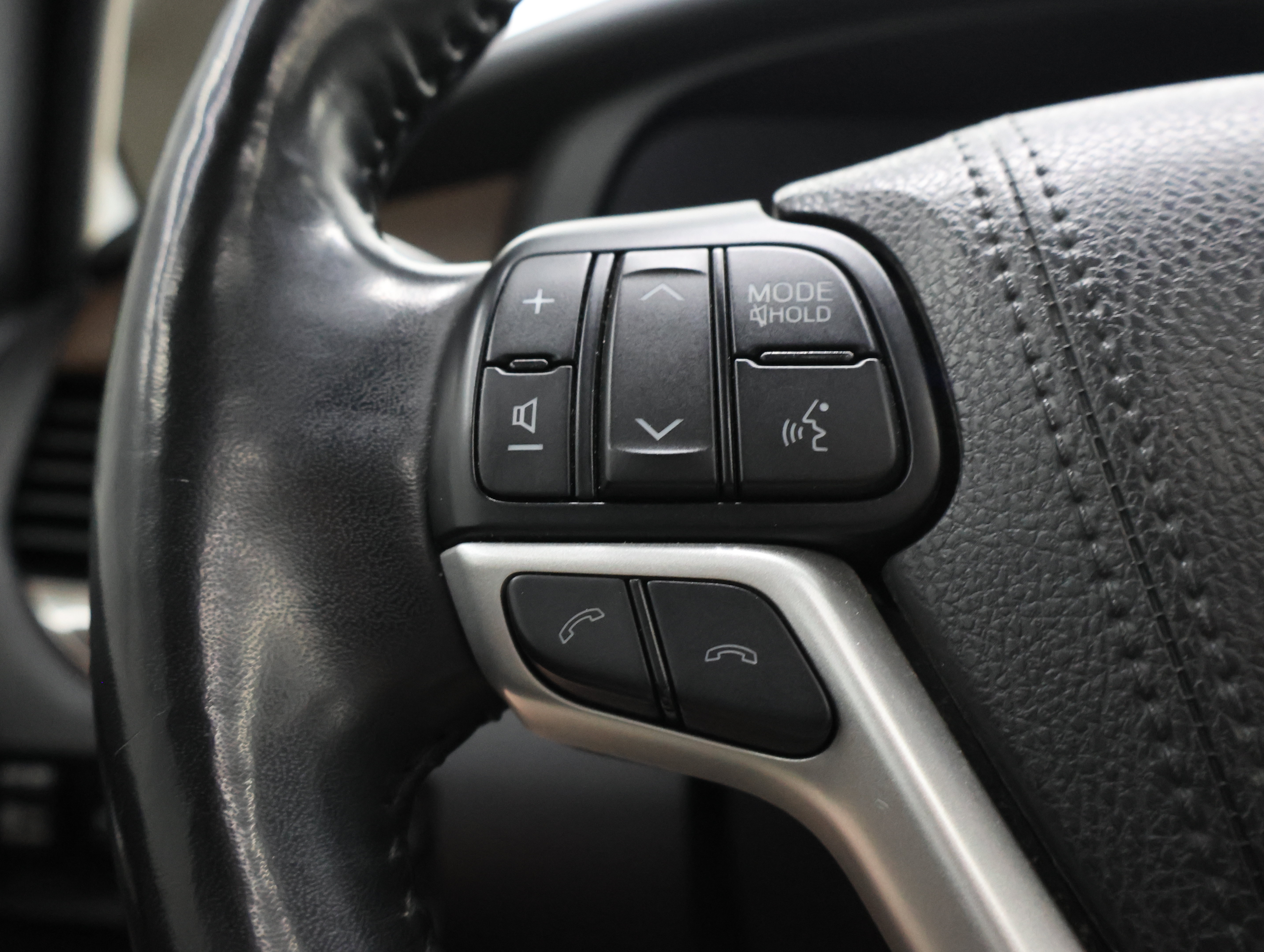 Used 2018 Toyota Sienna Limited Premium AWD/4WD image 17