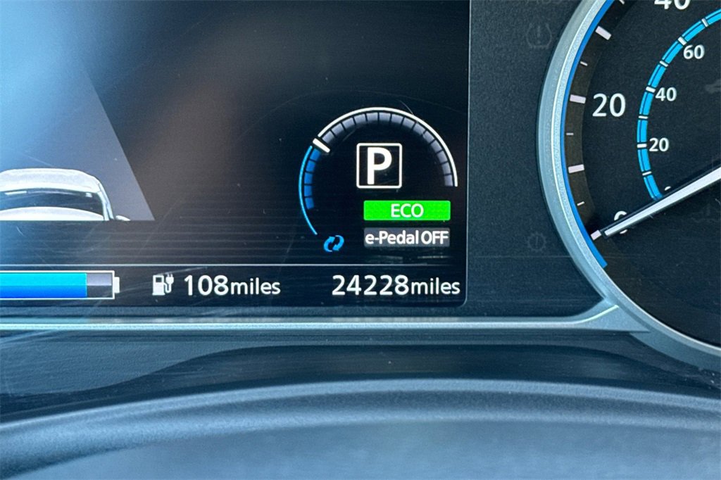 Used 2020 Nissan Leaf SV w/ SV Technology Package image 31