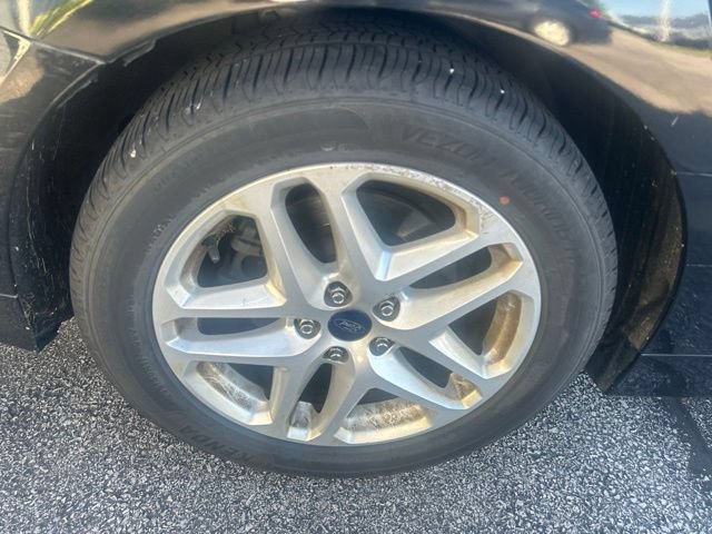 Used 2016 Ford Fusion SE FWD image 5