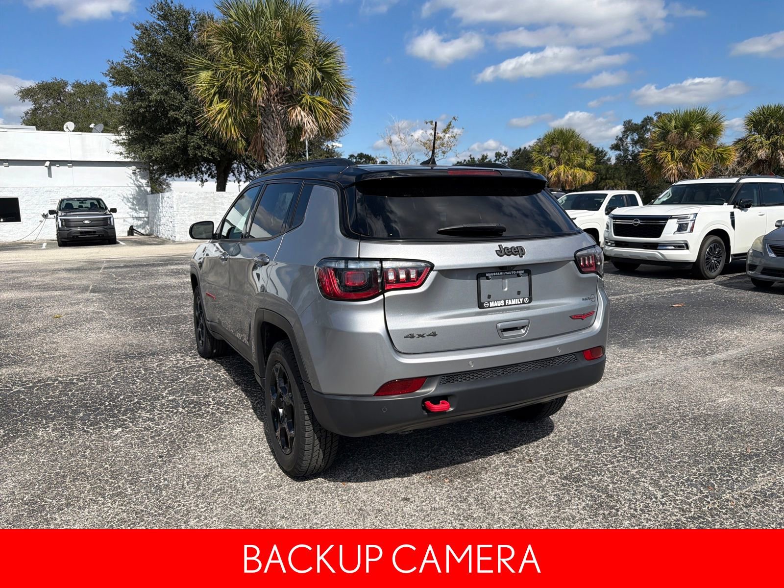 Used 2023 Jeep Compass Trailhawk image 10
