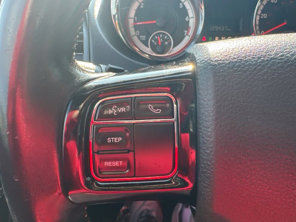 Used 2016 Dodge Grand Caravan SE FWD image 16