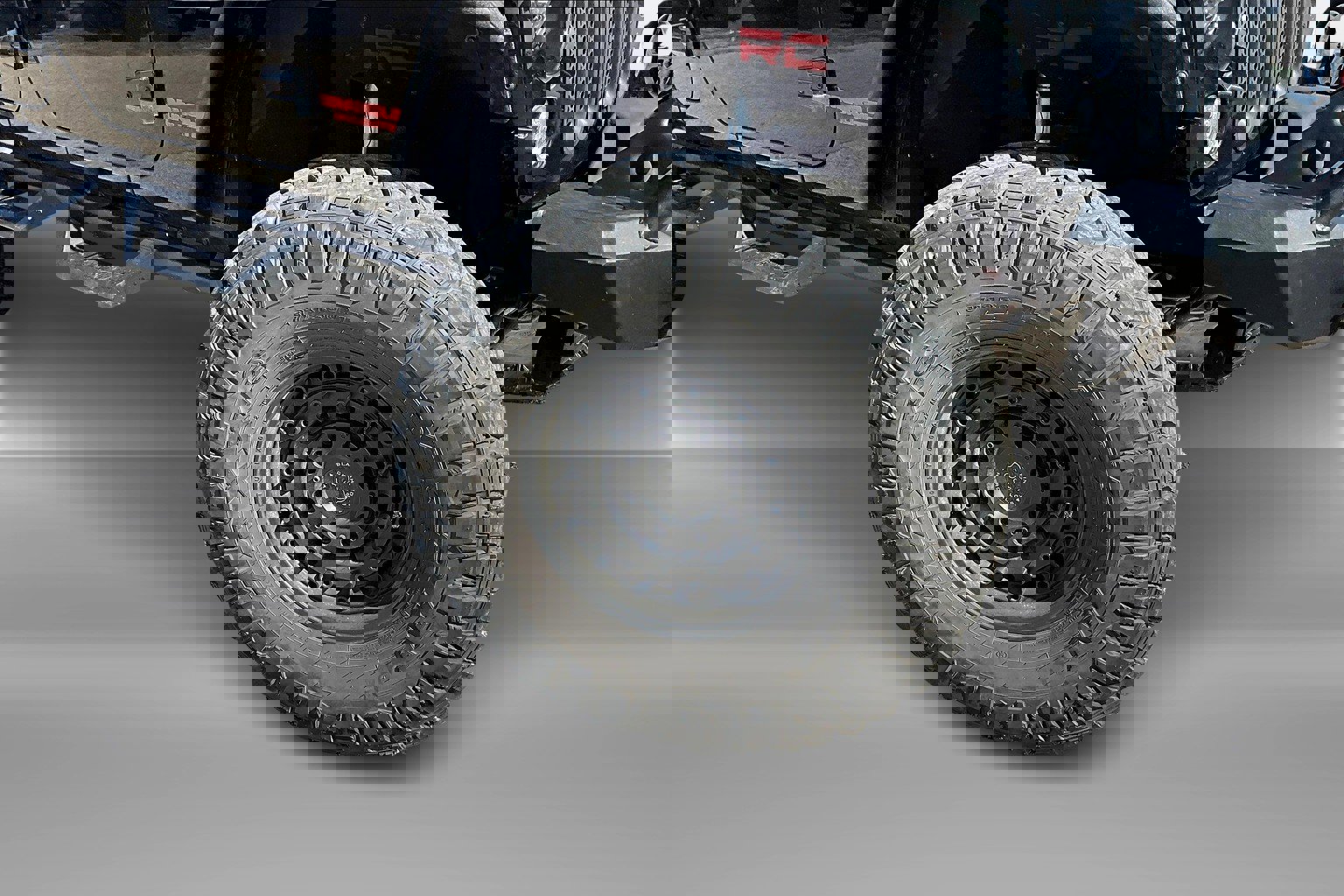 Used 2016 Jeep Wrangler Unlimited Rubicon w/ Connectivity Group image 2