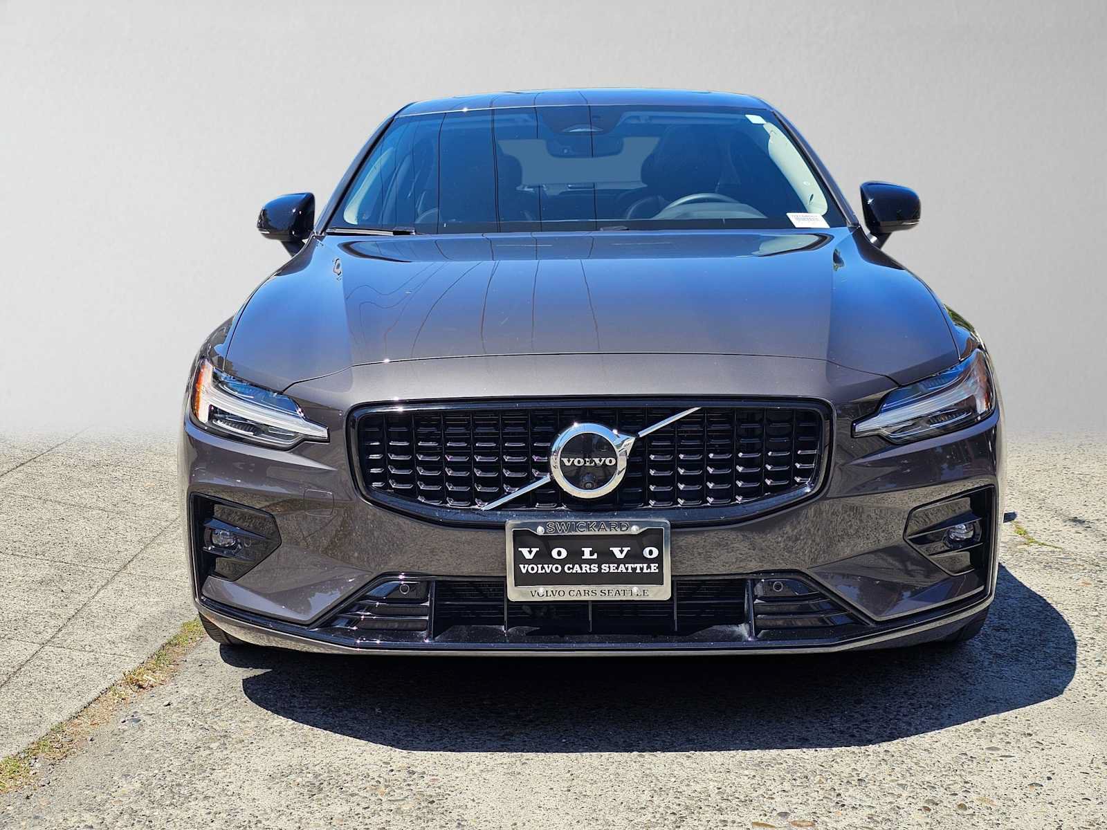 Certified 2024 Volvo S60 B5 Plus AWD/4WD image 8