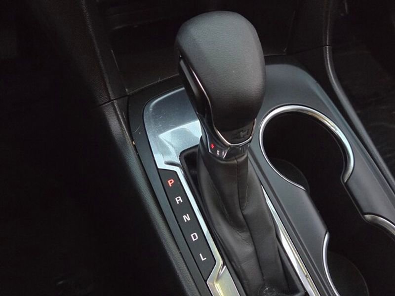 Used 2022 Chevrolet Equinox LT image 17