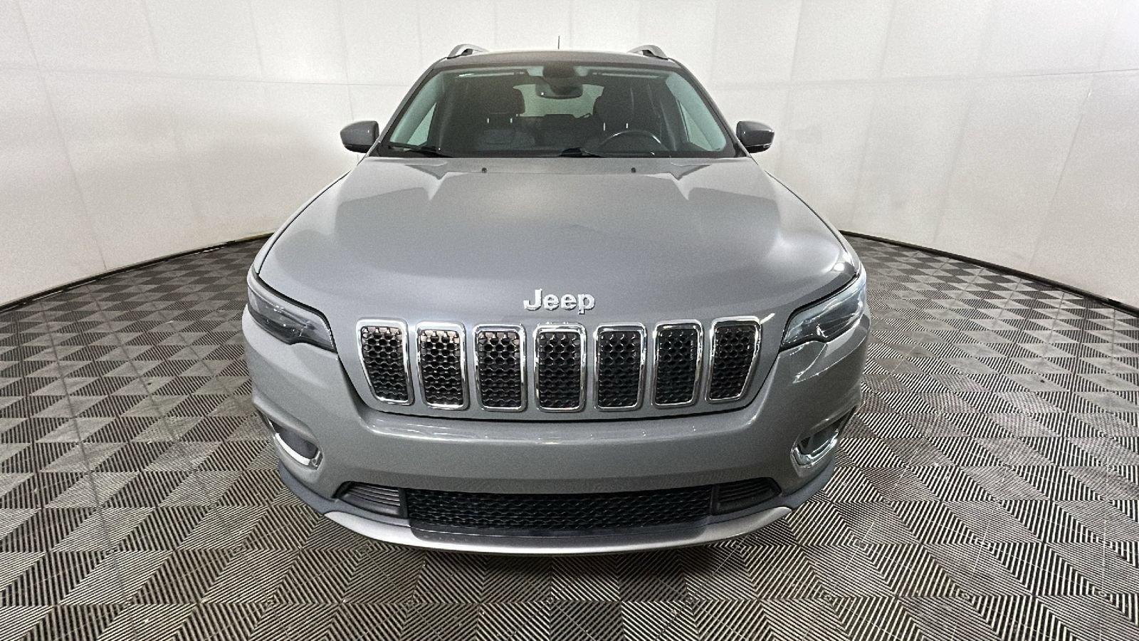 Used 2020 Jeep Cherokee Limited AWD/4WD image 8