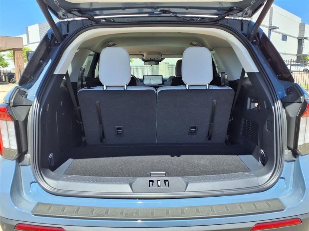 New 2026 Ford Explorer Active w/ Active Comfort Package RWD image 21