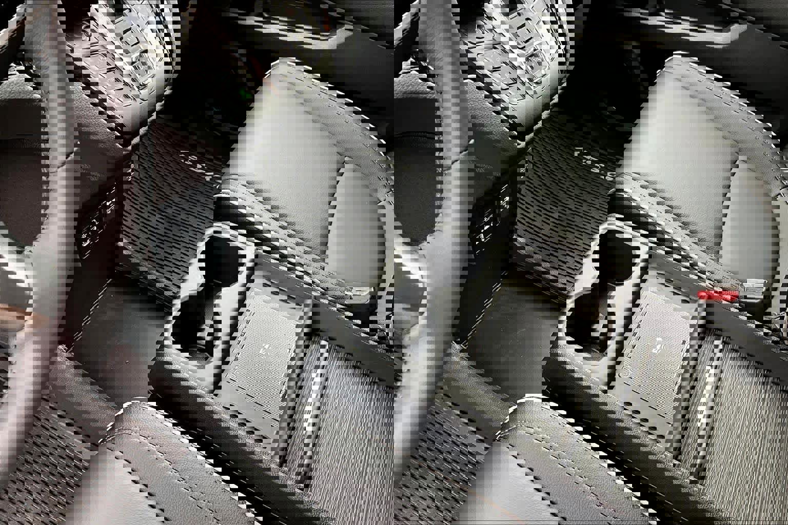 New 2026 Honda Odyssey Touring image 7