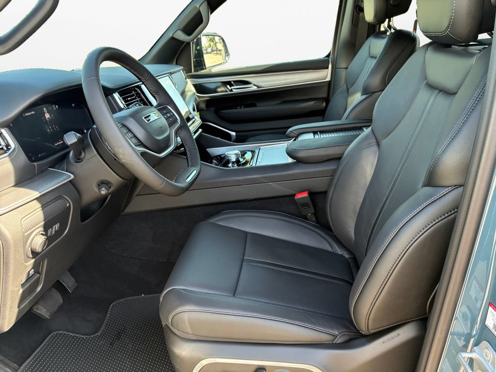 New 2026 Jeep Grand Wagoneer Limited AWD/4WD image 19