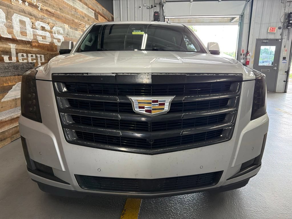 Used 2016 Cadillac Escalade ESV Premium AWD/4WD image 6