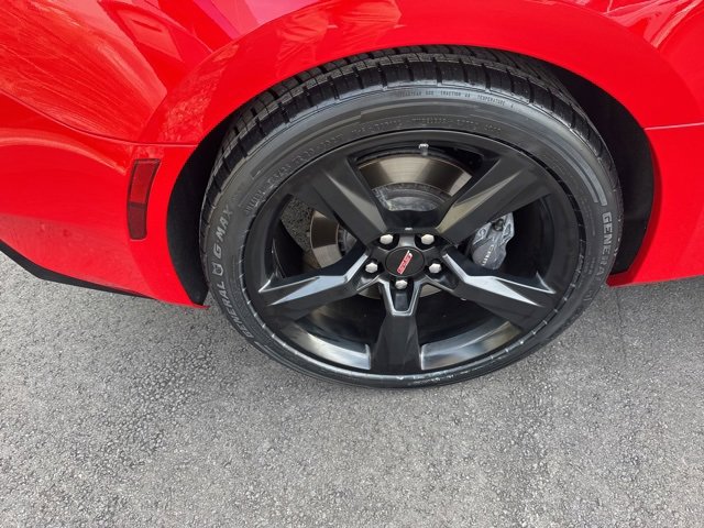 Used 2017 Chevrolet Camaro SS image 31