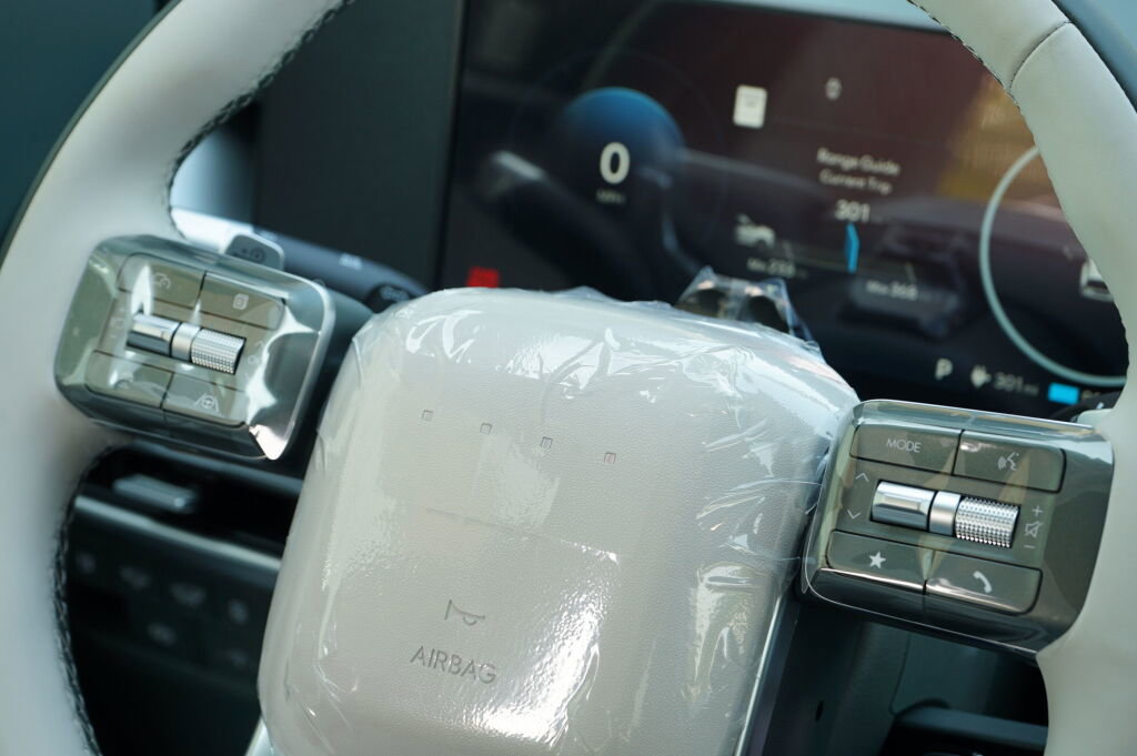 New 2026 Hyundai Ioniq 9 Calligraphy image 11