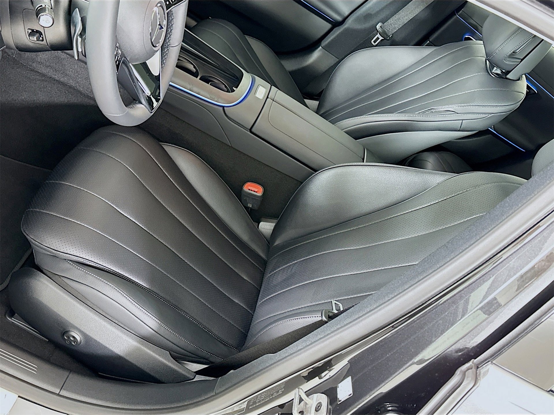 New 2026 Mercedes-Benz E 350 4MATIC Sedan image 21