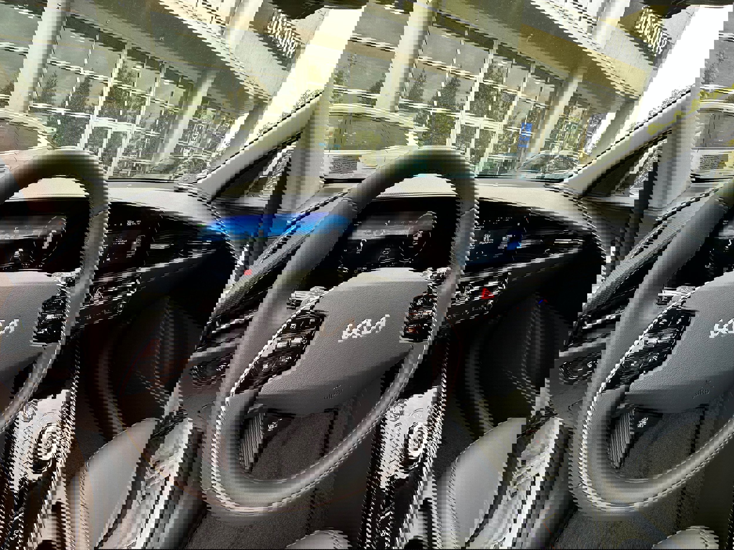 New 2025 Kia Niro Wind w/ Wind Preserve Package image 38