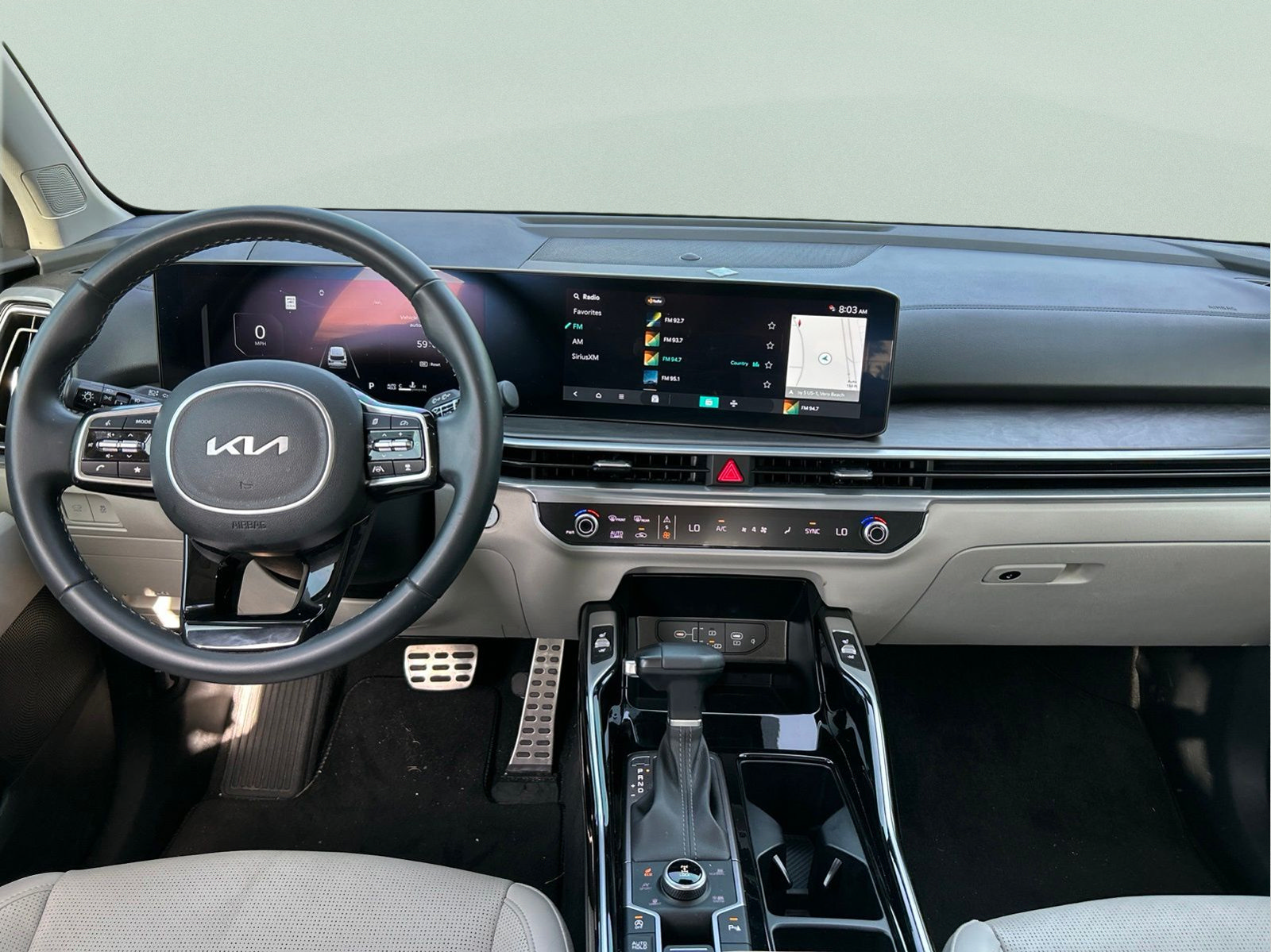 Used 2025 Kia Sorento SX AWD/4WD image 13